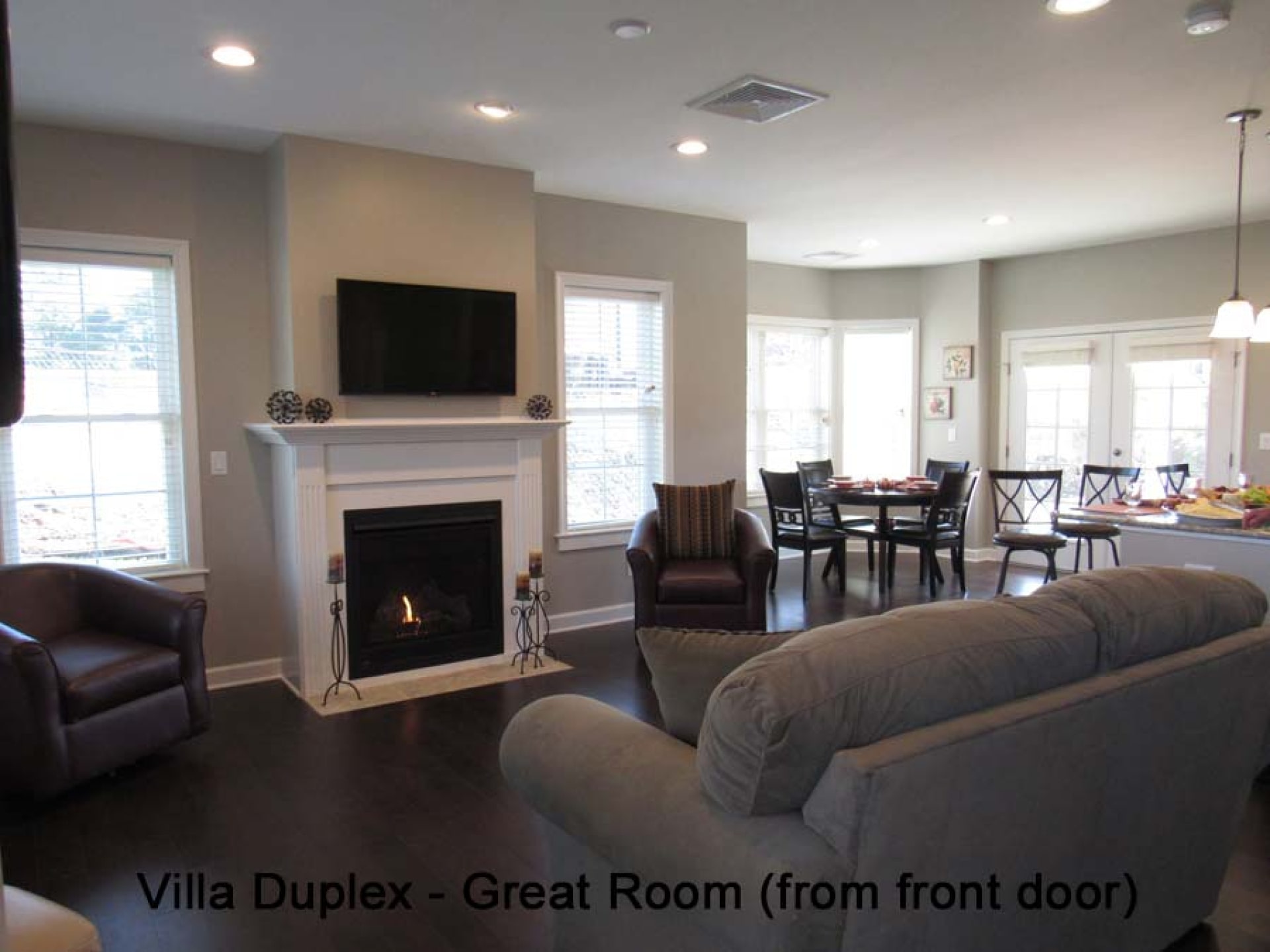 Villa-Duplex_39_Great-Room-1-0001.jpg