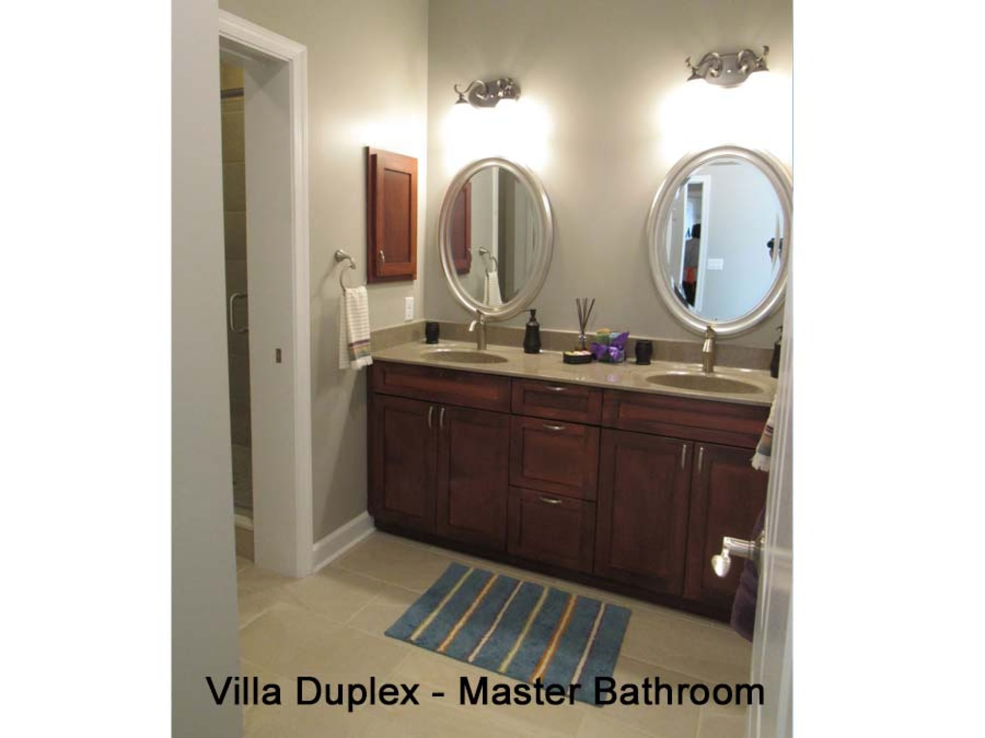 Villa-Duplex_39_Master-Bathroom-1.jpg