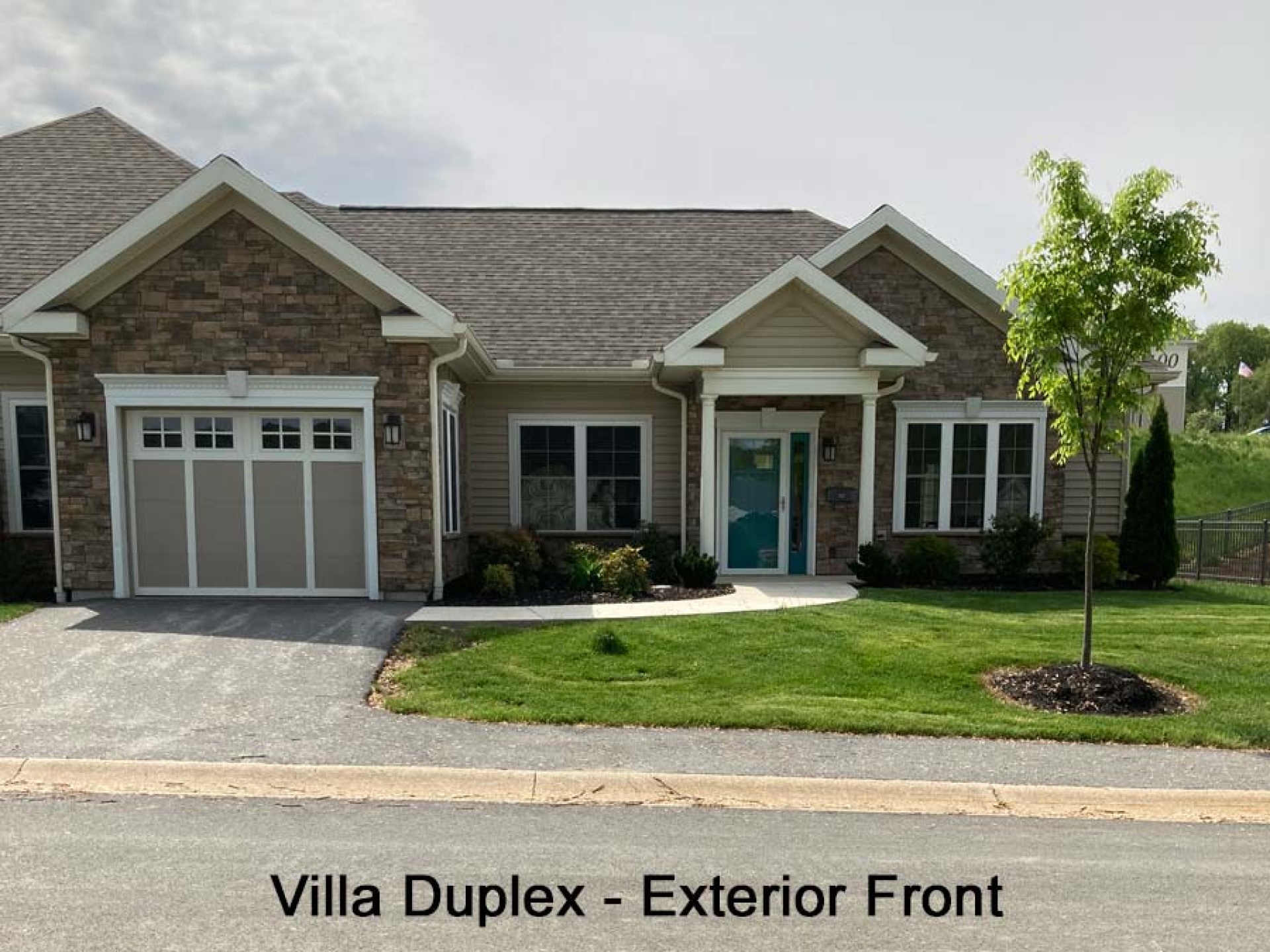 Villa-Duplex-40_Front-Exterior.jpg Villa-Duplex-40_Front-Exterior.jpg