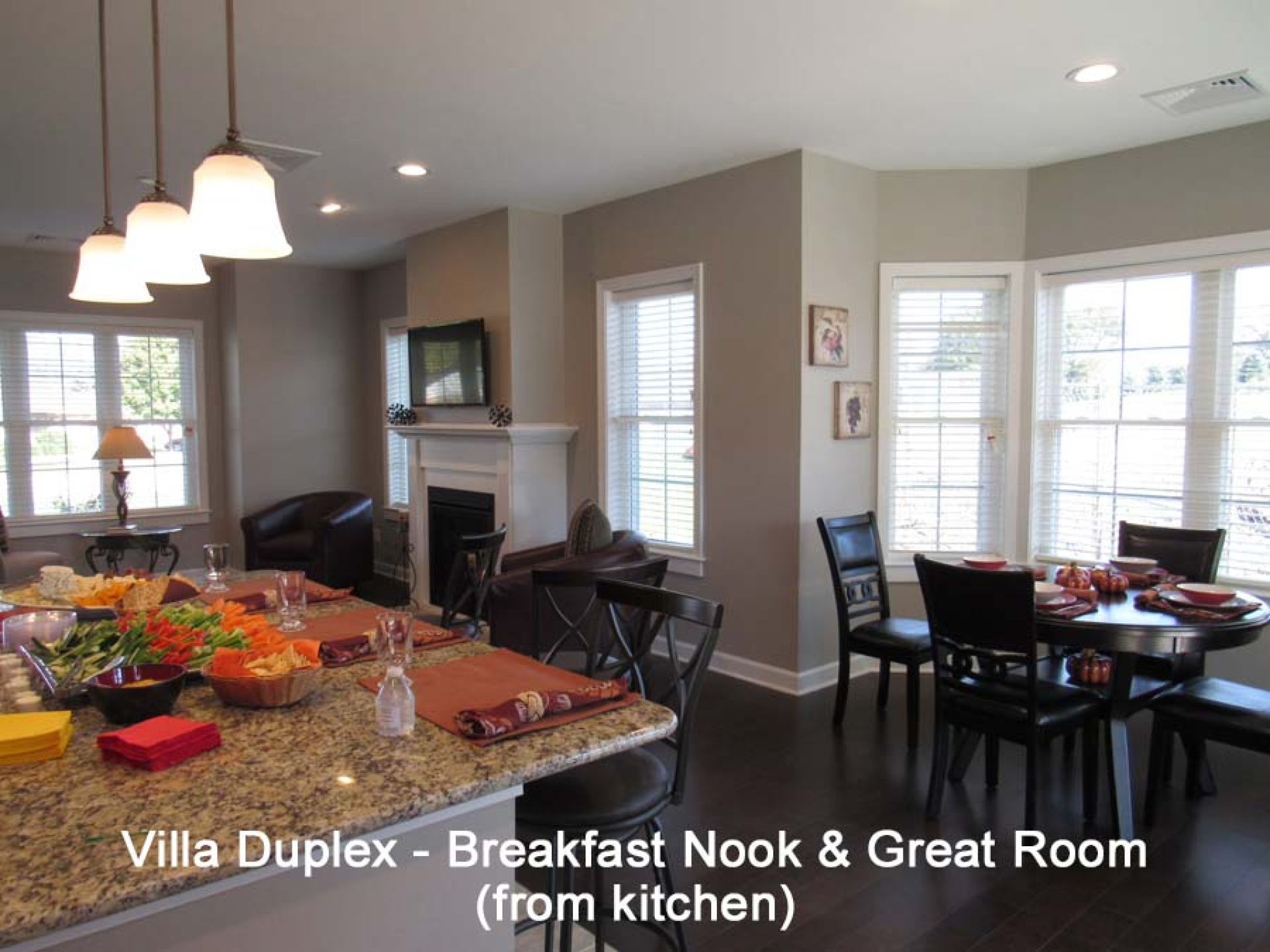 Villa-Duplex_39_Breakfast-Nook-0001.jpg Villa-Duplex_39_Breakfast-Nook-0001.jpg