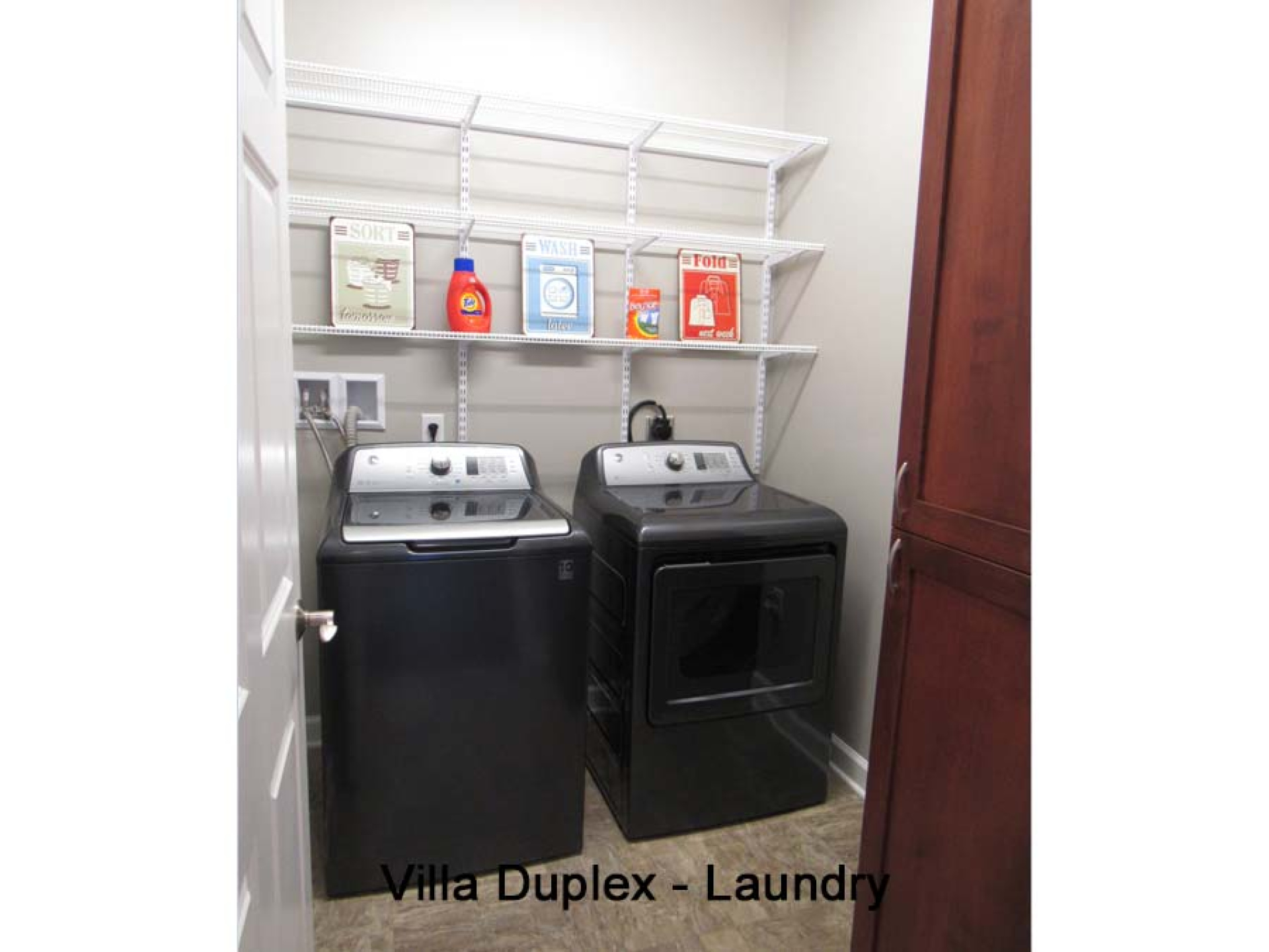 Villa-Duplex_39_Laundry-0001.jpg Villa-Duplex_39_Laundry-0001.jpg